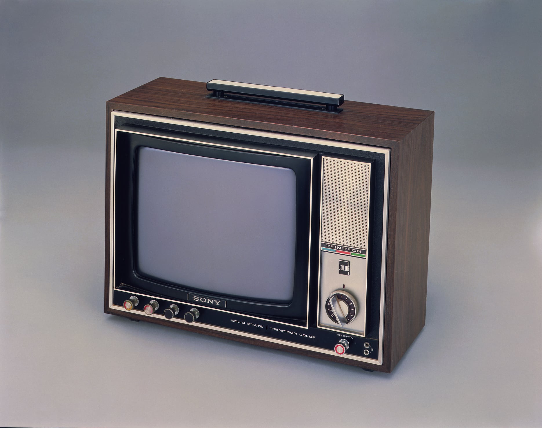 Le premier téléviseur Trinitron de Sony