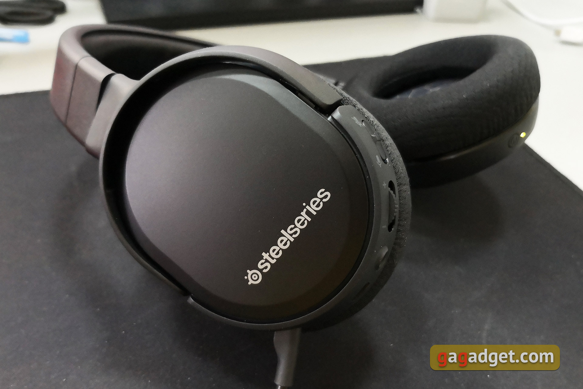 Огляд SteelSeries Arctis 1 Wireless: бездротова ігрова гарнітура для всіх платформ-9