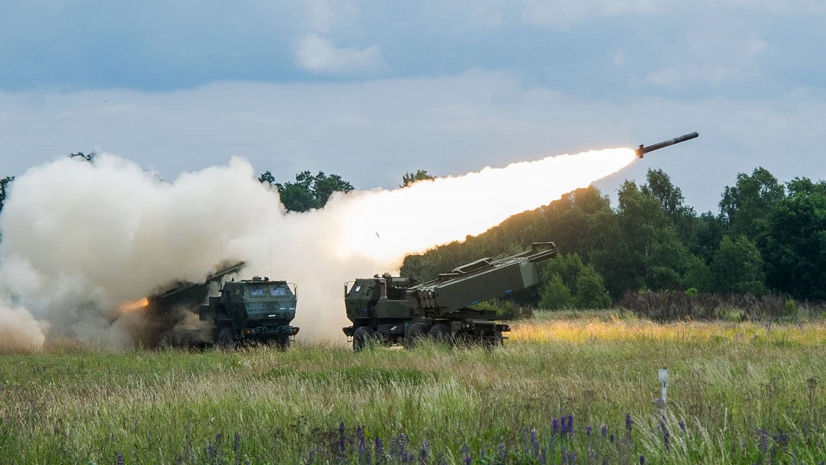 Drones de reconnaissance, obus HIMARS et véhicules blindés : Les États-Unis annoncent un nouveau programme d'aide militaire de 275 millions de dollars pour l'Ukraine