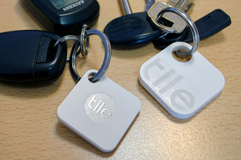 Обзор Bluetooth-трекеров Tile: стильный, стойкий, ненавязчивый-8 tile_orig+mate.jpg