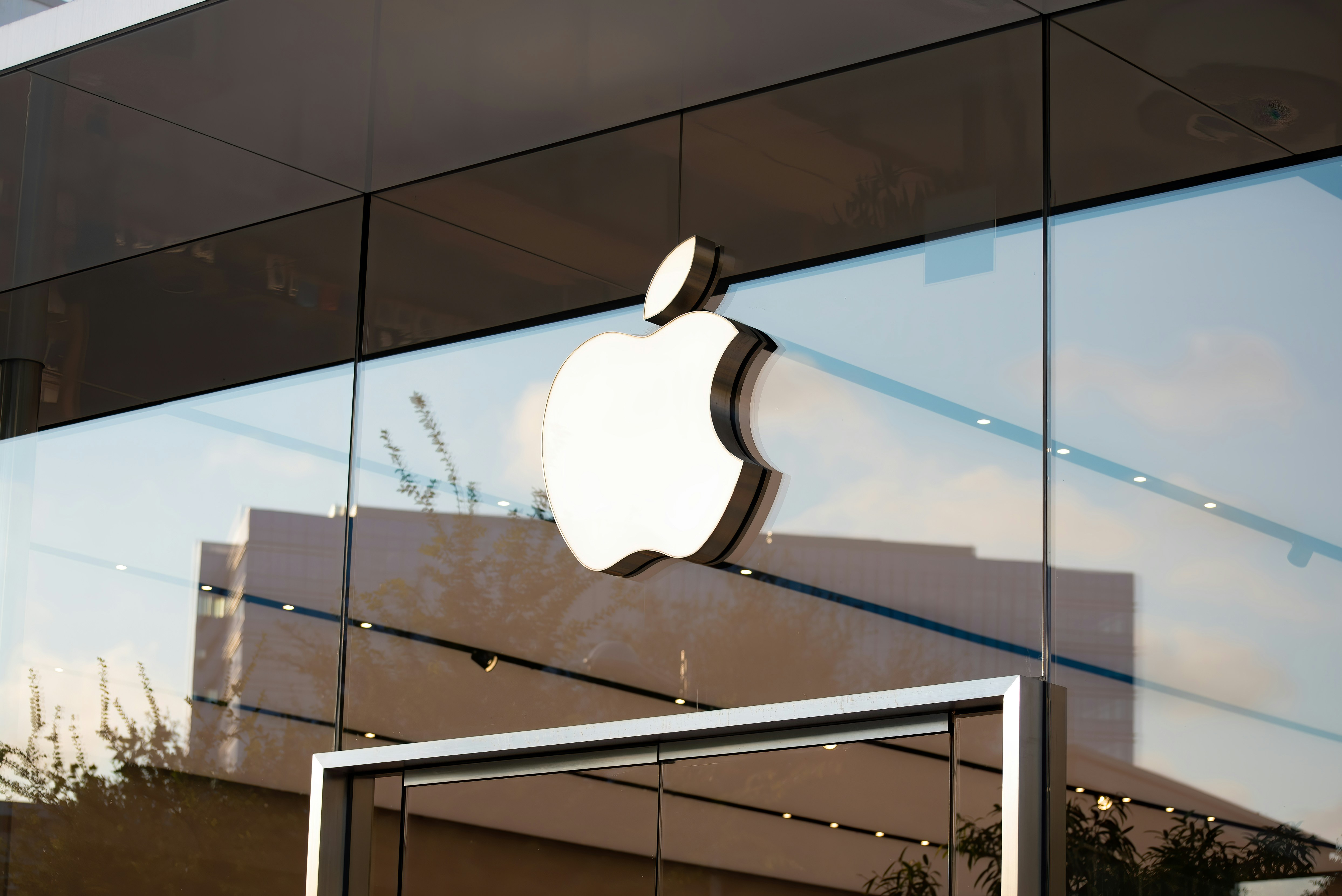 Apple купує канадський стартап у галузі промислового ШІ