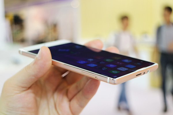 umidigi_crystal_hk-3.jpg