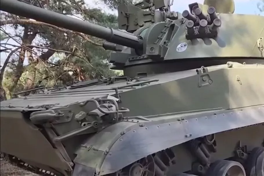 The Russians showed for the first time the use of the very rare 2S31 "Vena" self-propelled artillery and mortar launcher in Ukraine