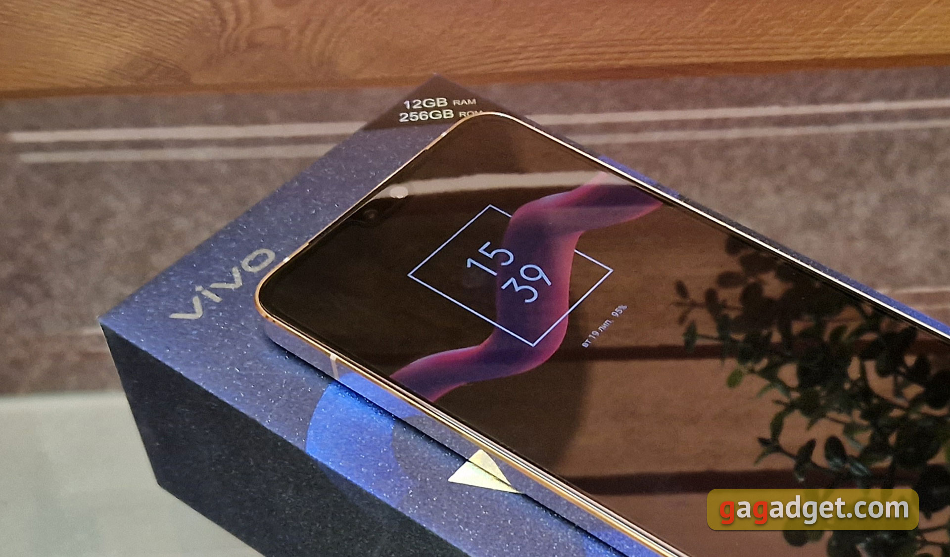Vivo V23 5G : le premier smartphone à changement de couleur au monde-49