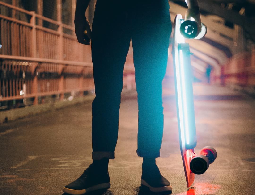 xiaomi-acton-smart-electric-skateboard-4_cr.jpg
