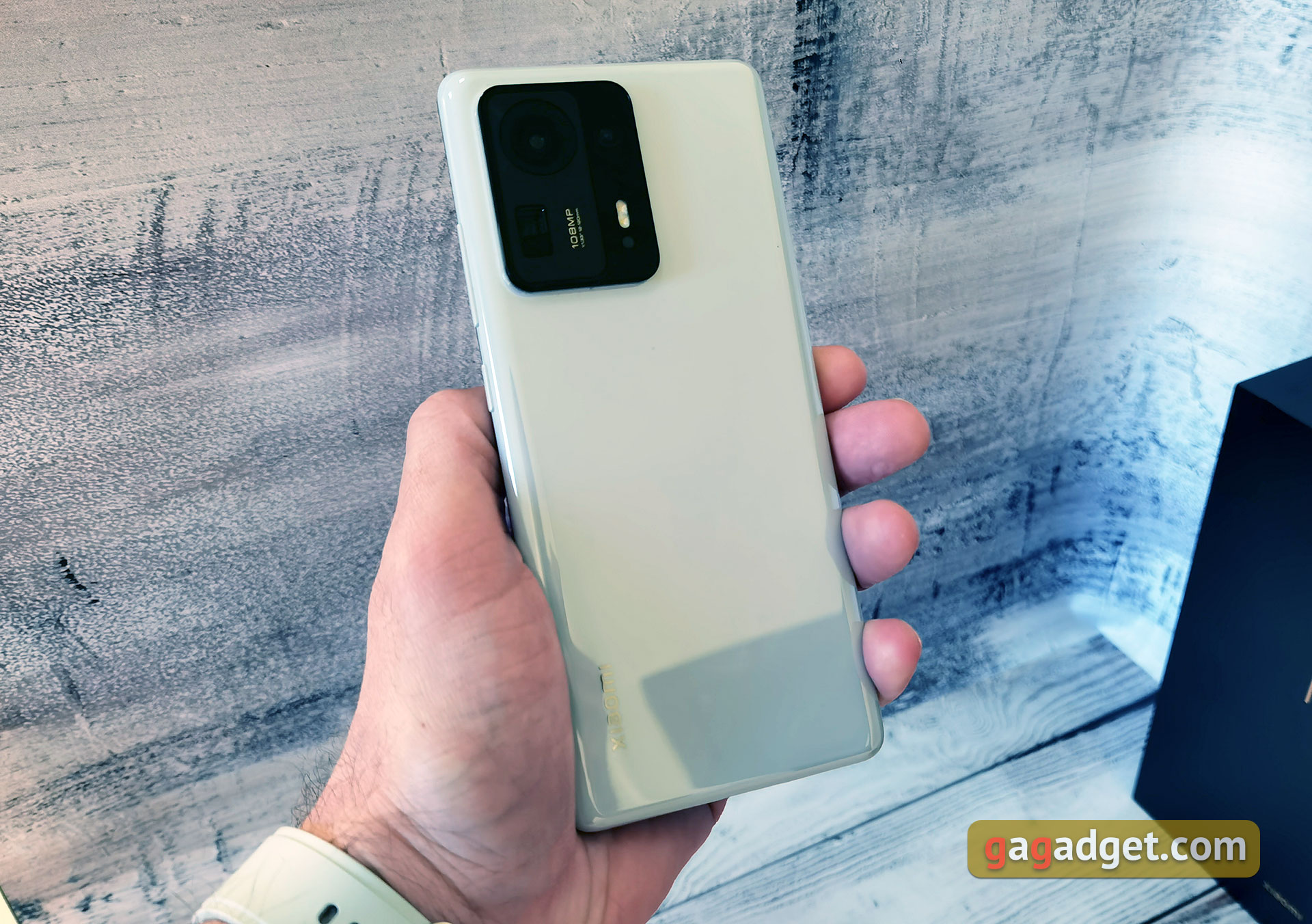 Xiaomi MIX 4 with my own eyes: a sub-screen front camera that you really can't see-23