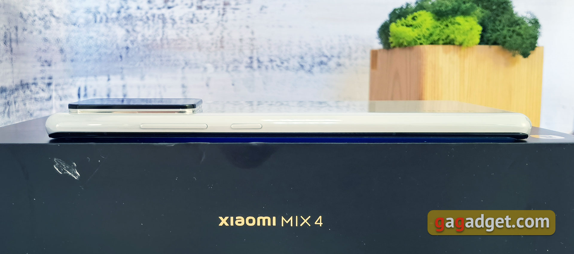 Xiaomi MIX 4 with my own eyes: a sub-screen front camera that you really can't see-15