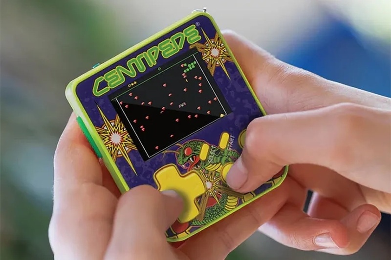 Мини-портативная консоль Super Micro Keychain Gamer