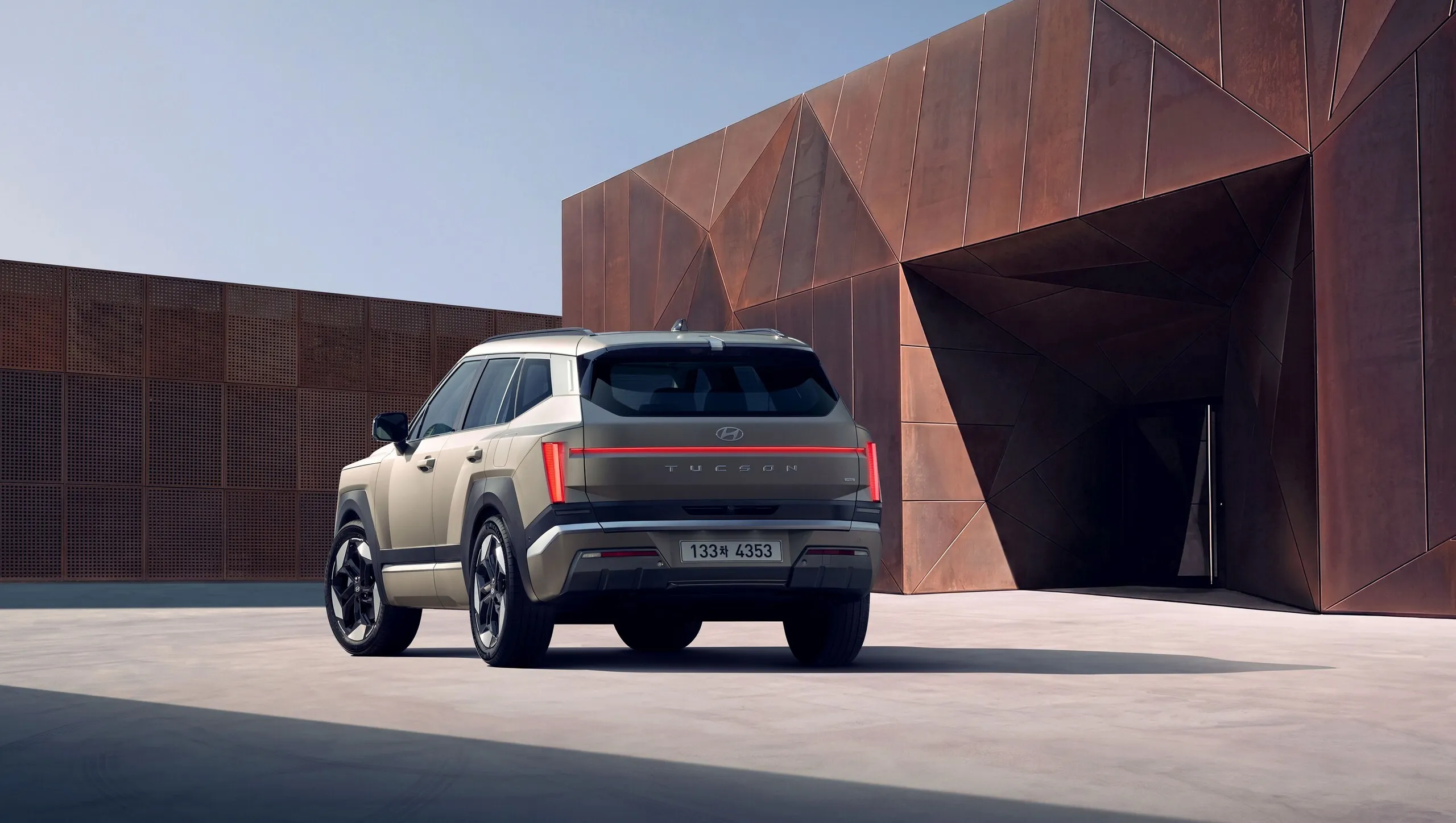 Стильні фари Hyundai Tucson 2027