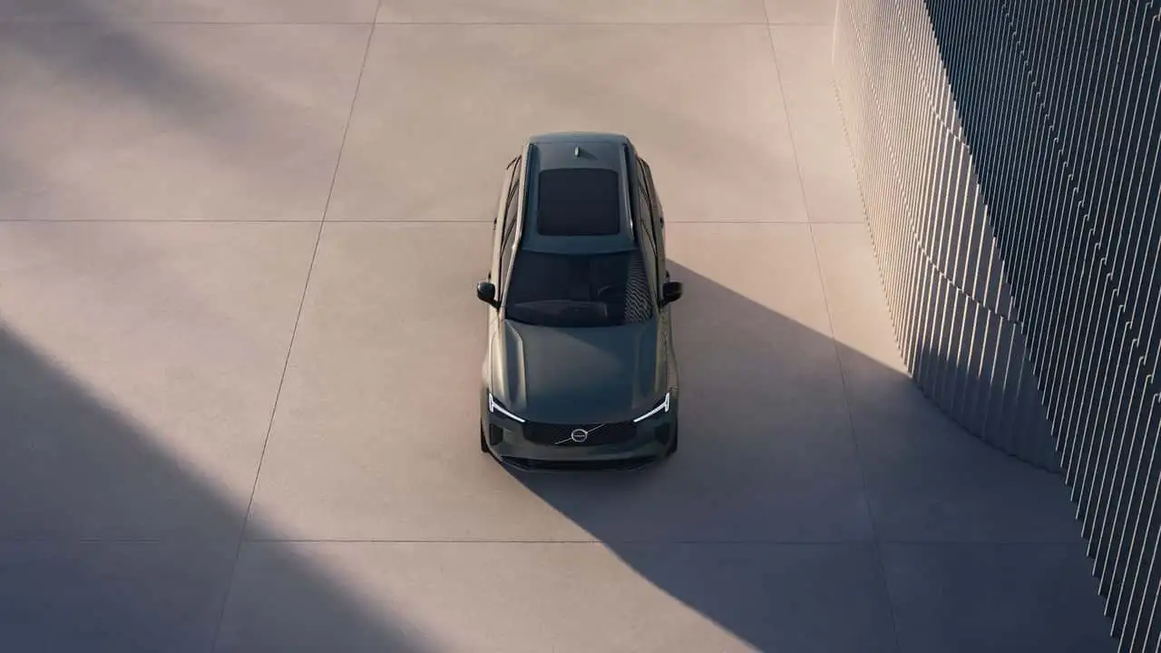 Інтер'єр Volvo XC90 зі сторони водія