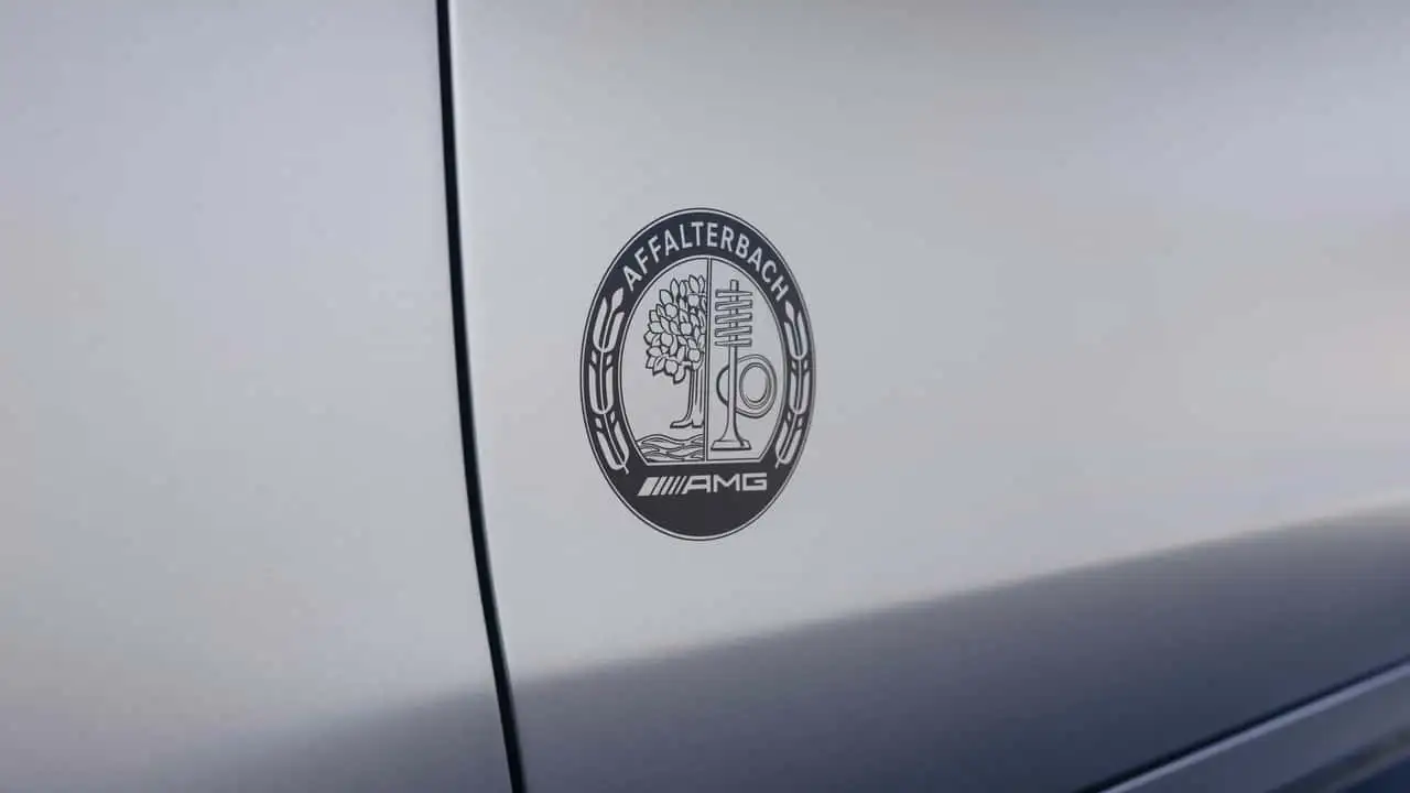 Задня частина Mercedes-AMG CLE 646