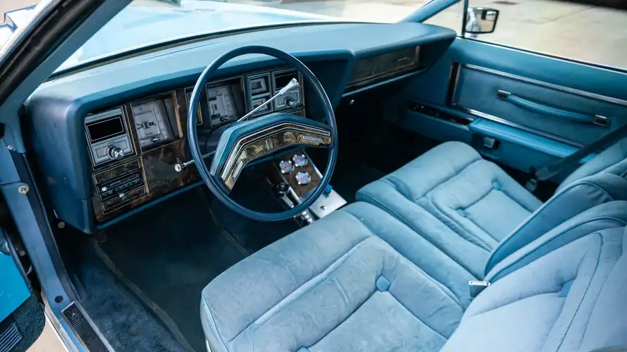1978 Lincoln Continental Mark V Джеремі Кларксона з переднім виглядом