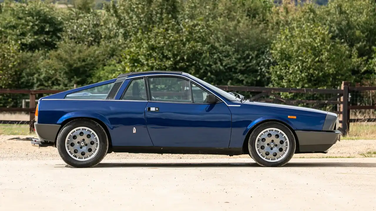 Задній вигляд 1982 Lancia Montecarlo Джеремі Кларксона