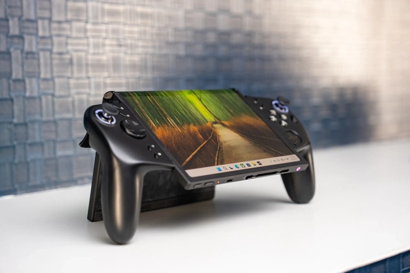 Дисплей Lenovo Legion Go Fold