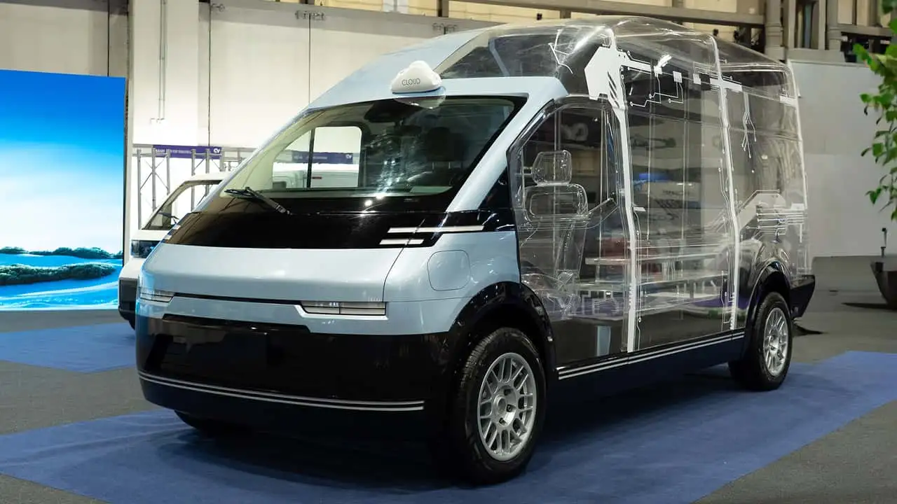 Электрический фургон Chery Delivan, вид сбоку