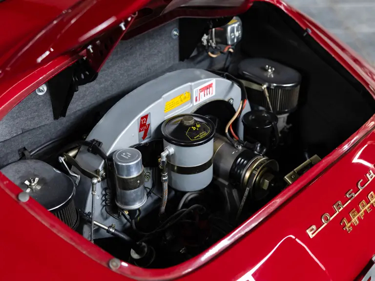 Детали двигателя Porsche 356 B 1600 Super Roadster 1960 года