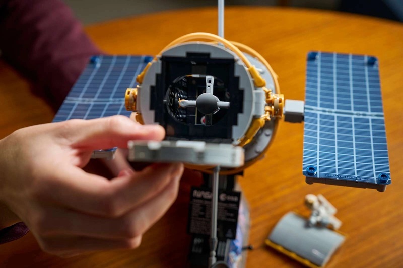 LEGO Hubble Telescope Image 1