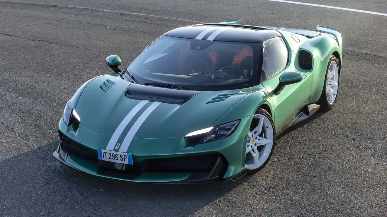 Під час тест-драйву Ferrari 296 Challenge Stradale
