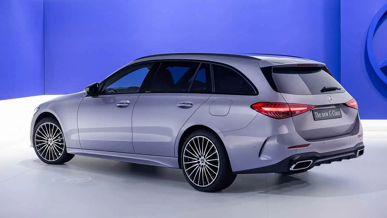 Простір салону Mercedes-Benz Classe C
