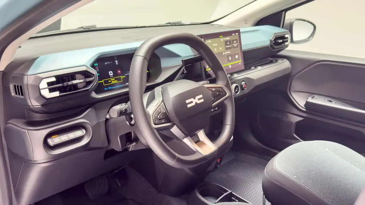 Новий салон Dacia Spring 2026