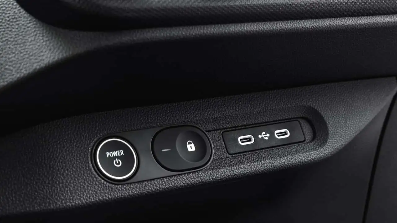 Прев'ю Dacia Spring 2026 Media Control