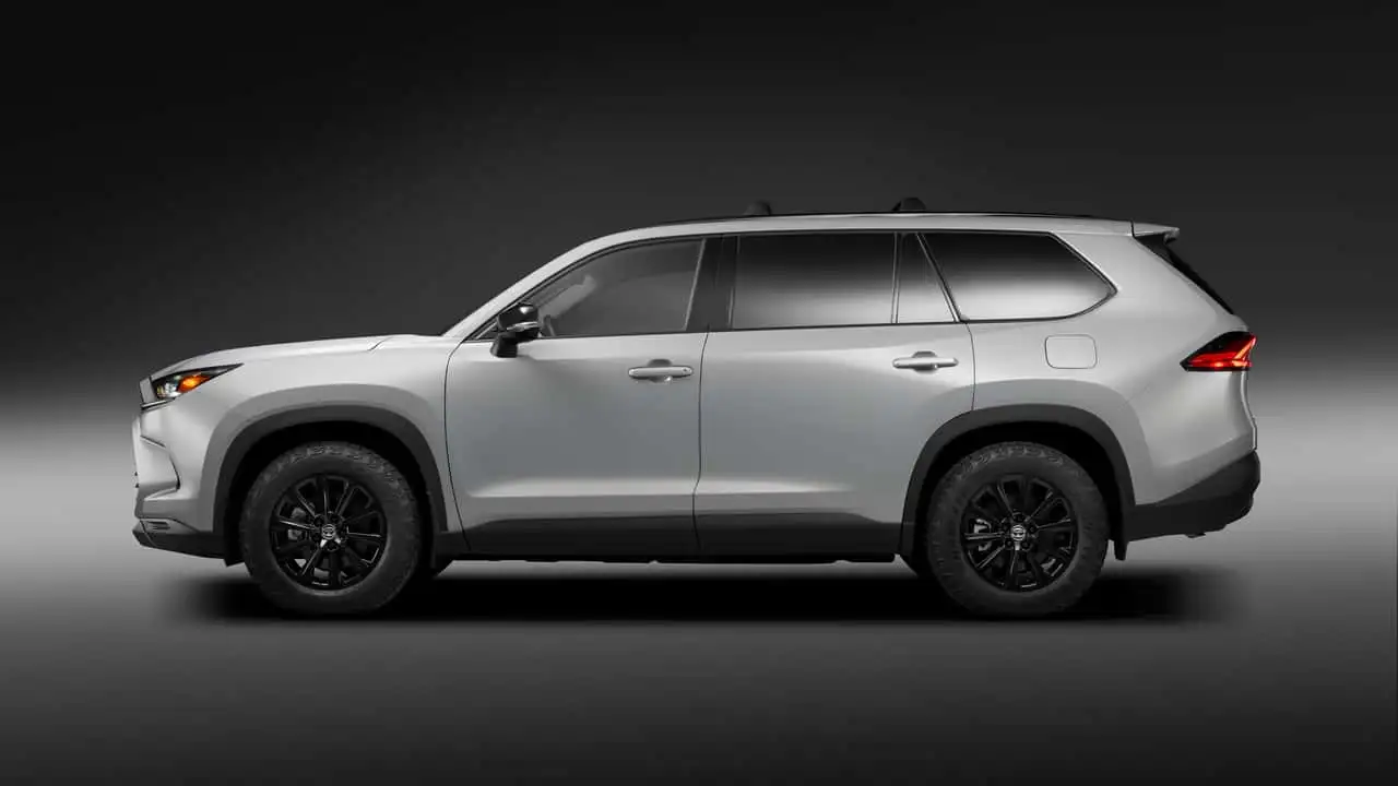Toyota Grand Highlander Woodland Edition 3