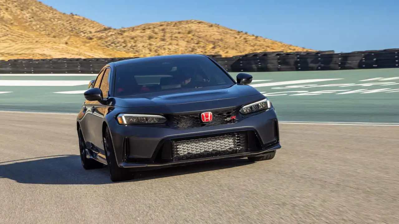Передний бампер обновленного Civic Type R
