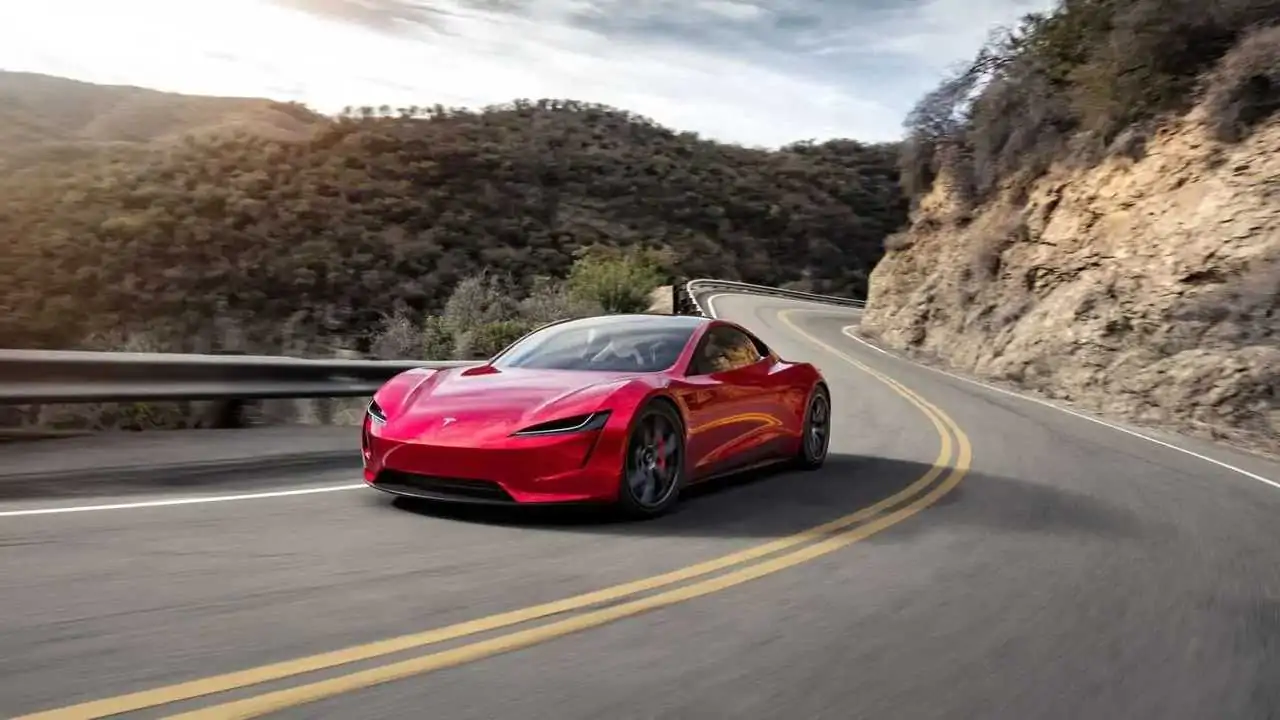 Tesla Roadster з запаленням двигуна