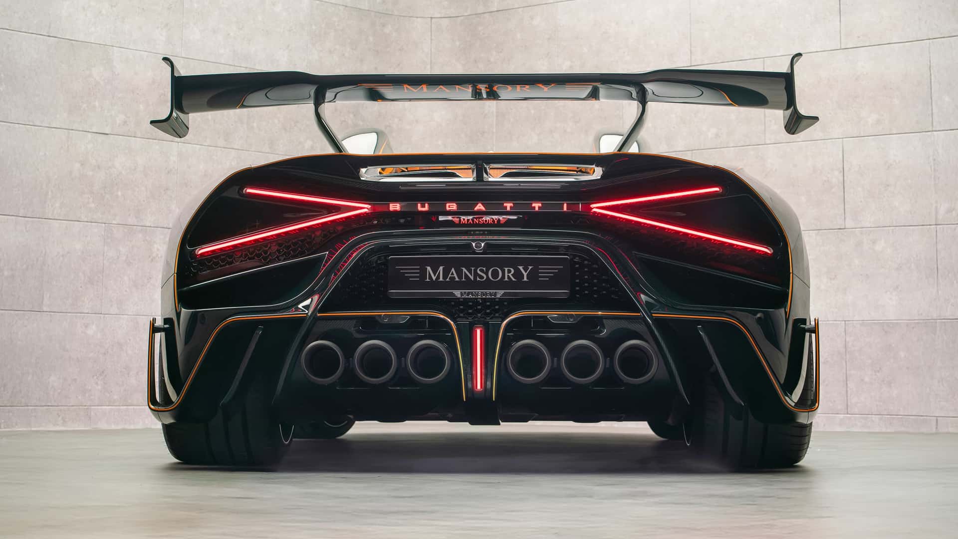 Інтер'єр Mansory Vincerò з новими шкіряними матеріалами