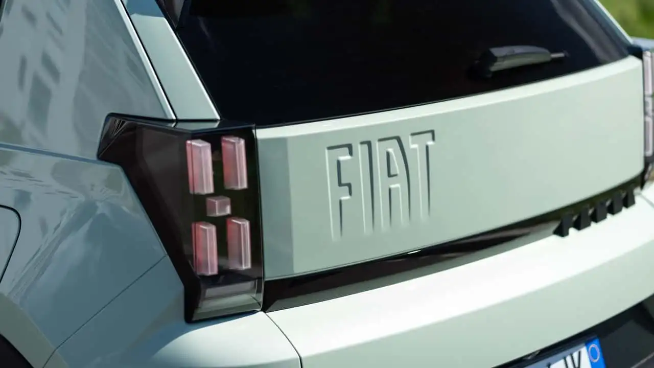 Приборна панель Fiat Pandina Hybrid