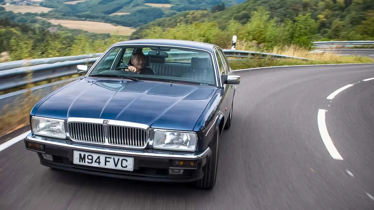 Історичний Jaguar XJ40