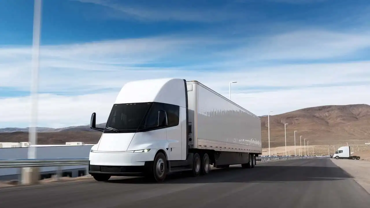 Завантажена Tesla Semi