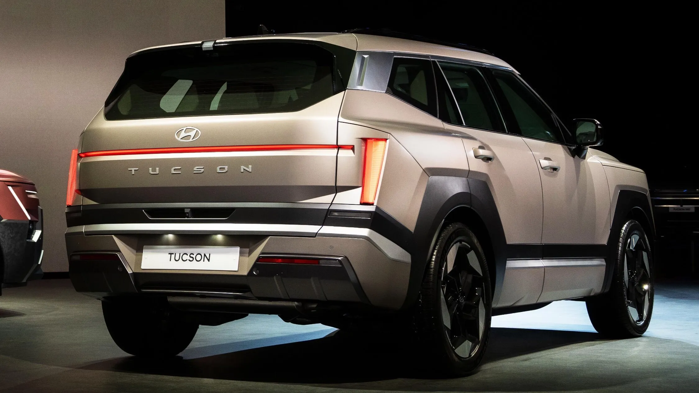 Ефектне освітлення Hyundai Tucson 2027