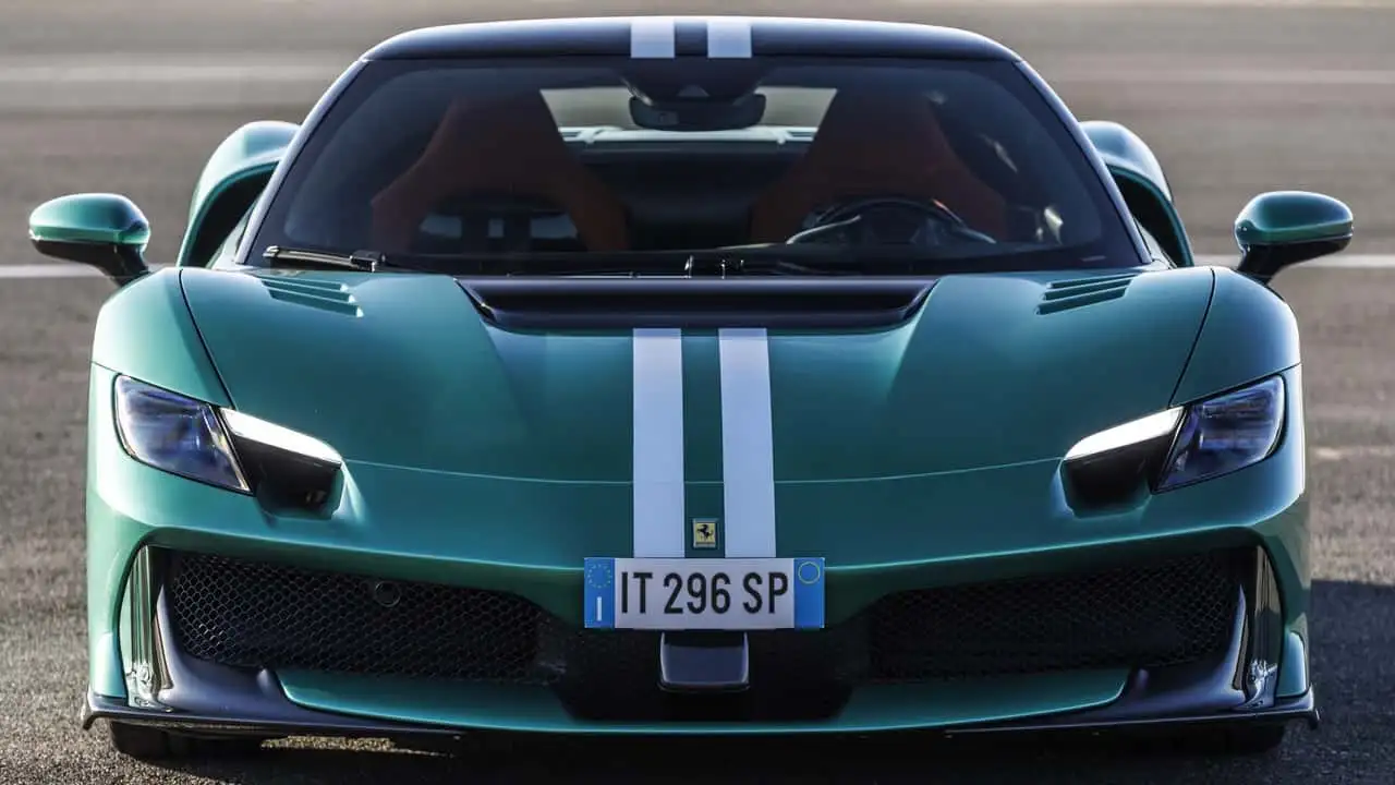 Ретельні тести Ferrari 296 Challenge Stradale