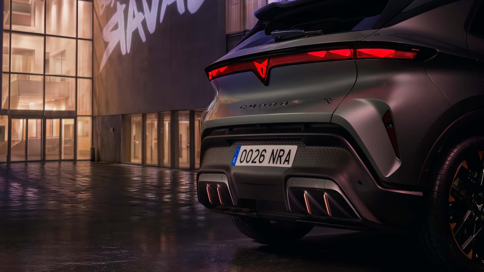 Cupra Raval 2026 - автомобиль на дороге
