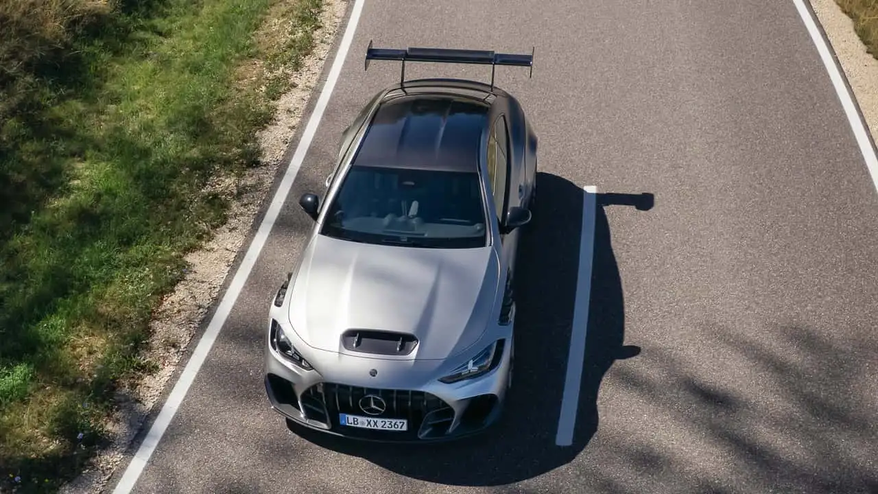 Вид під кутом Mercedes-AMG CLE 646