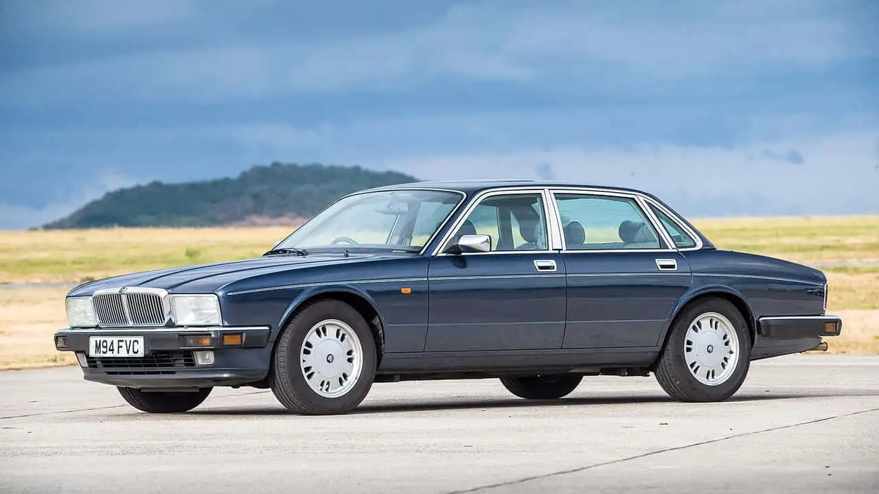 Кермо Jaguar XJ40