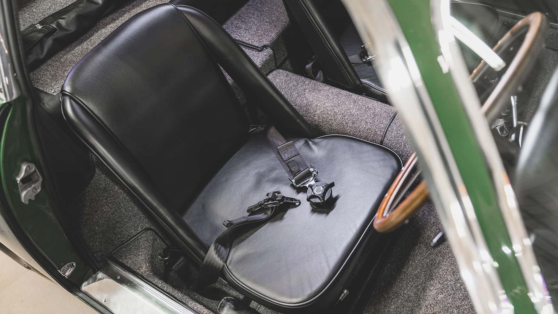 Інтер'єр Aston Martin DB4 GT Zagato 1962