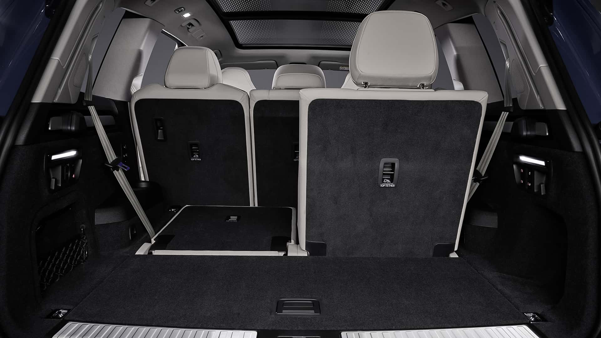 Стильный интерьер Audi Q7 2026