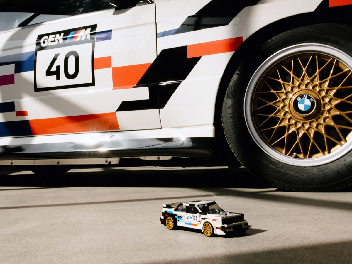 Геометричне оформлення BMW M3 E30 Lego модель