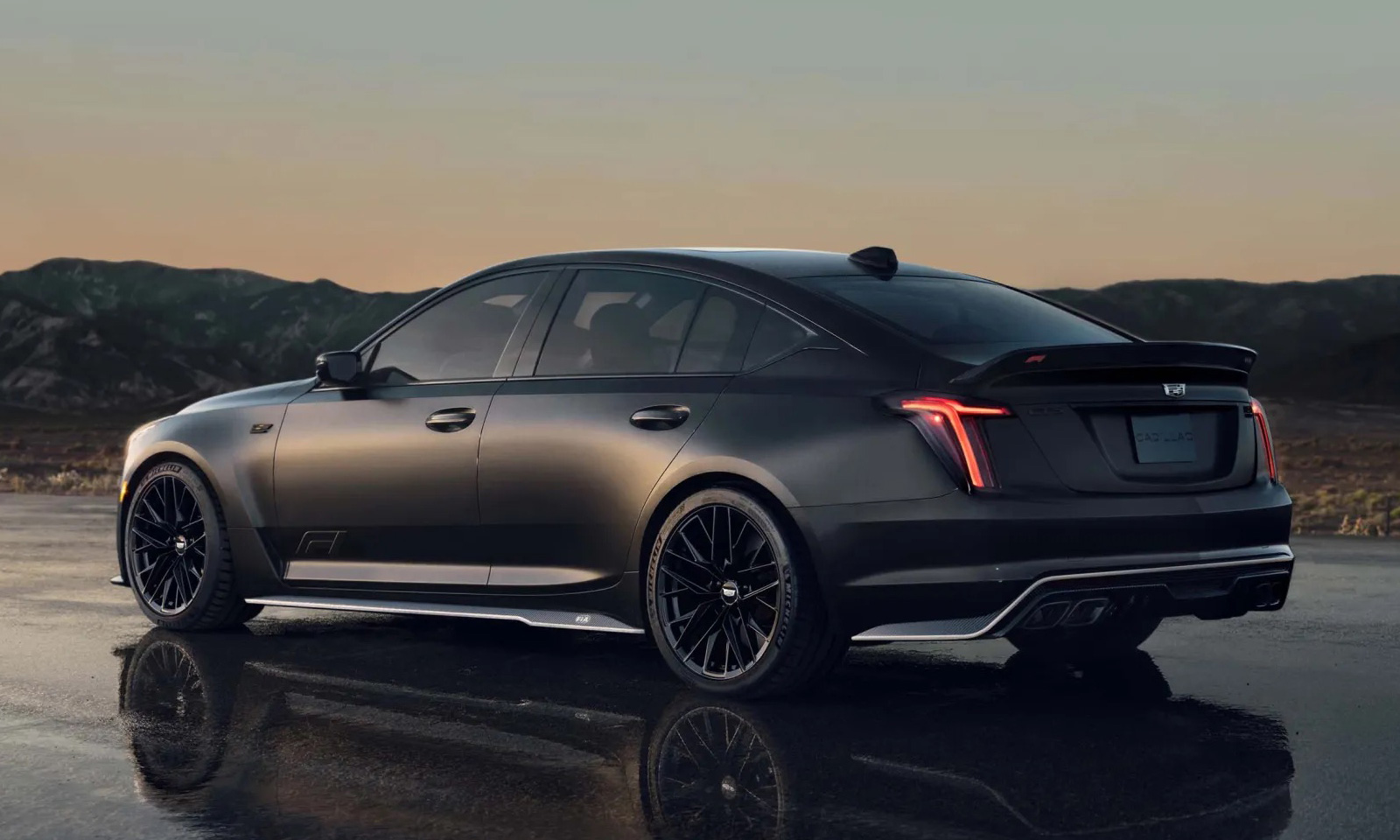 Cadillac CT5-V Blackwing F1 Collector Series - фото 2