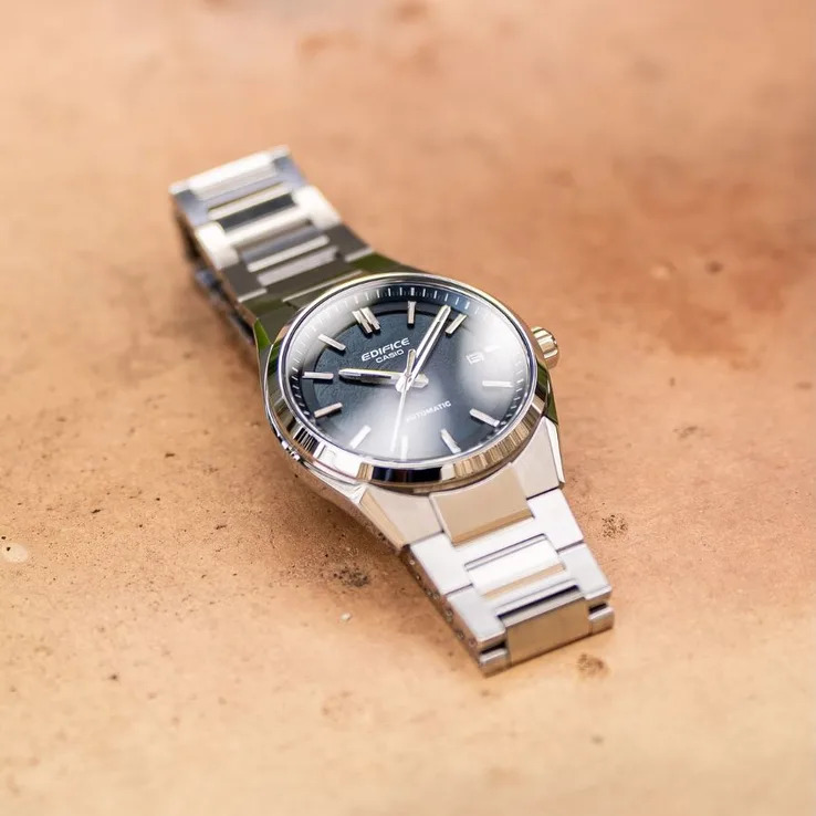 Casio Edifice EFK-110D-2A з синім циферблатом