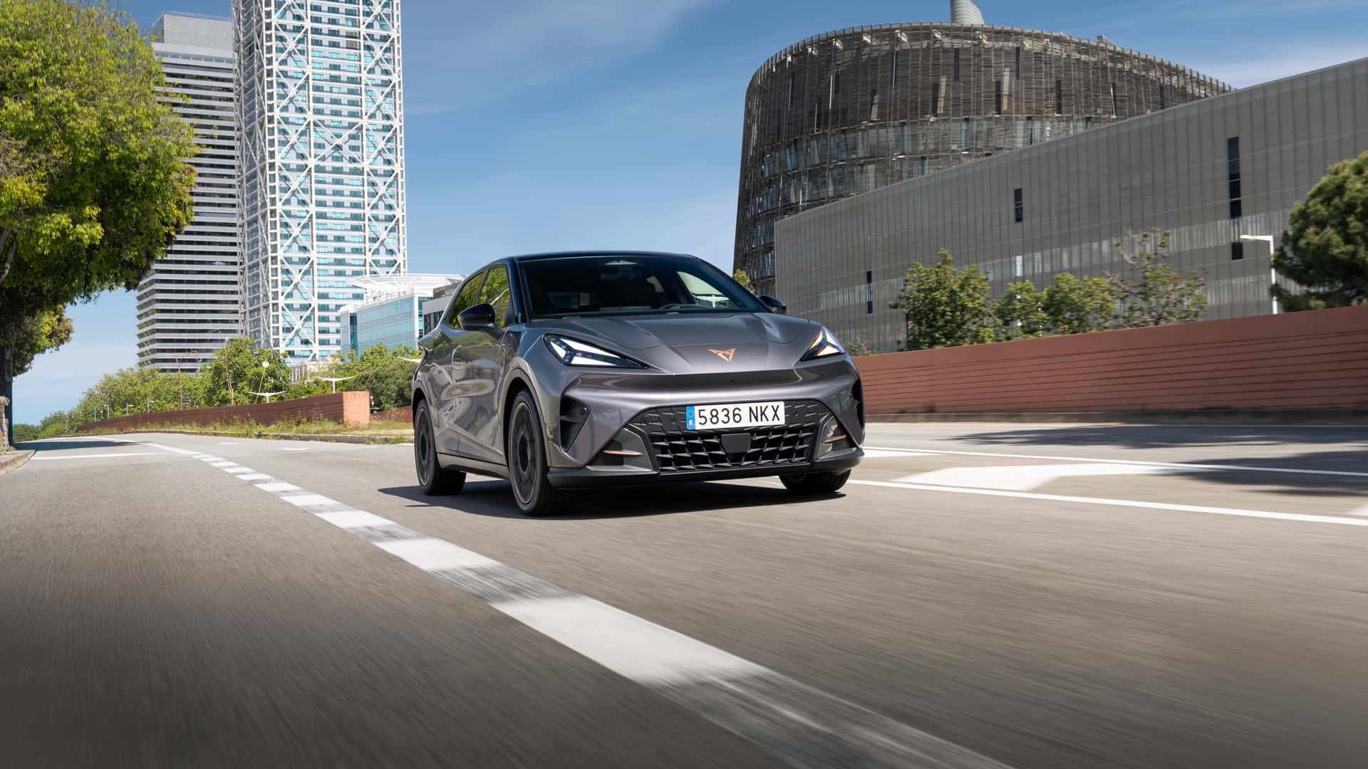 Cupra Raval Edge Plus с открытым багажником
