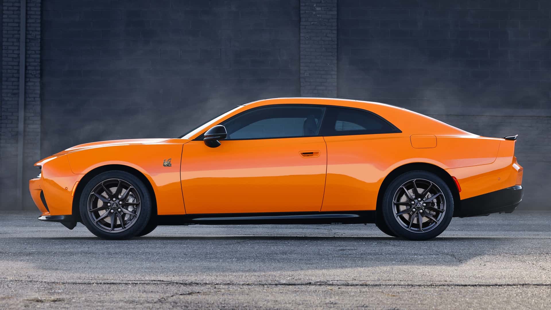 Dodge Charger - из нового поколения