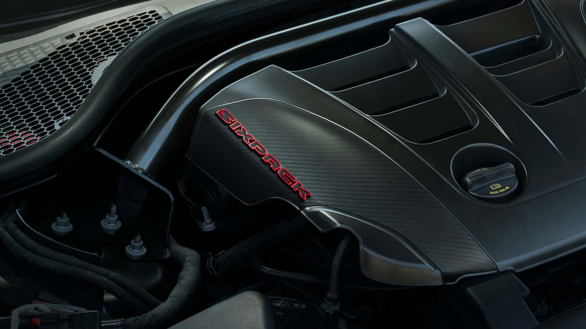 Турбированный двигатель нового Dodge Charger