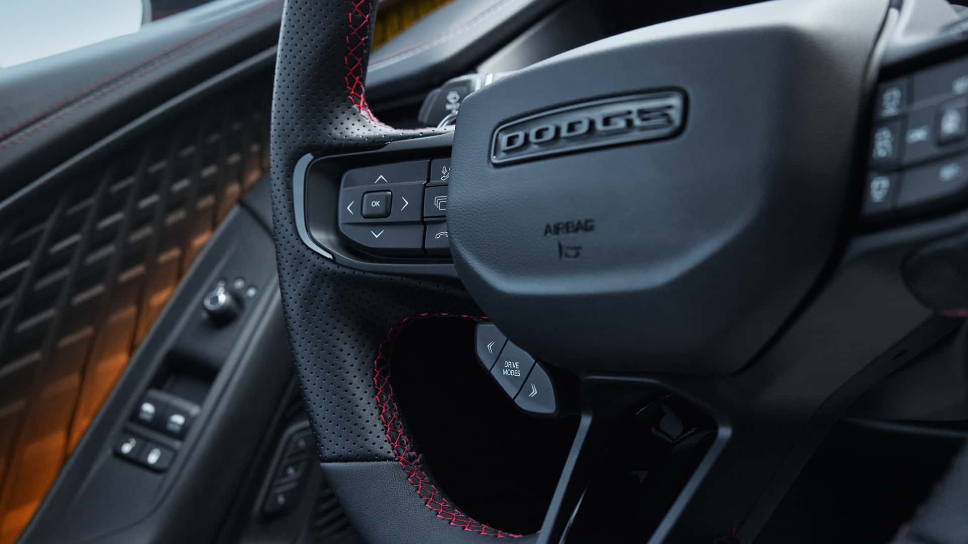 Dodge Charger Daytona на выставке