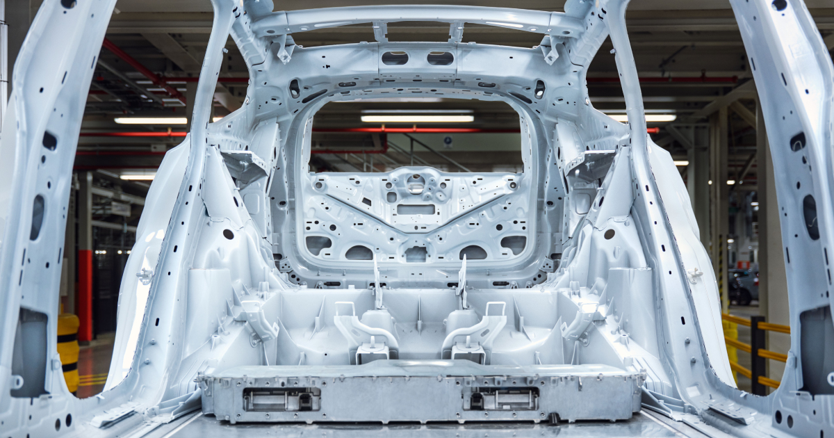 Структура кузова Volvo EX60 з технологією мегалиття