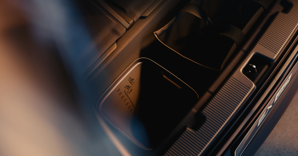 Інтер'єр Volvo EX60 з розумною системою зберігання