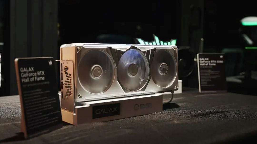 Концептуальна відеокарта Galax RTX HOF з різними кристалами та вентилятором