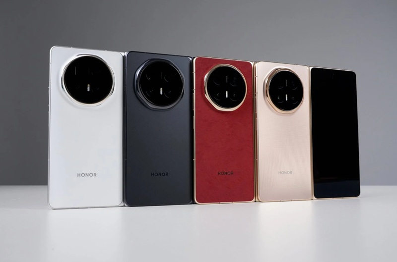 Honor Magic V6 with a powerful camera